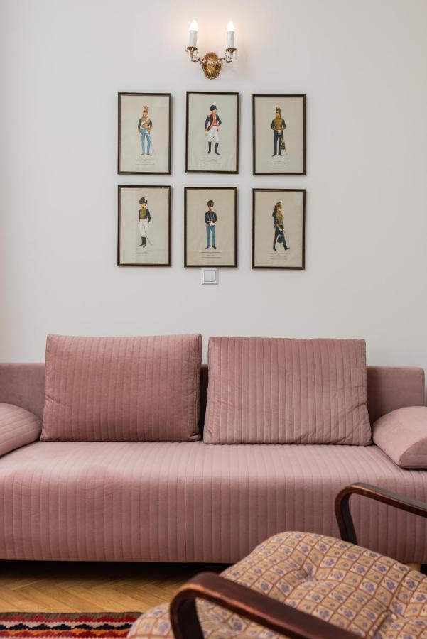 Classy Old Town Suites - By Upstairs كراكوفيا المظهر الخارجي الصورة